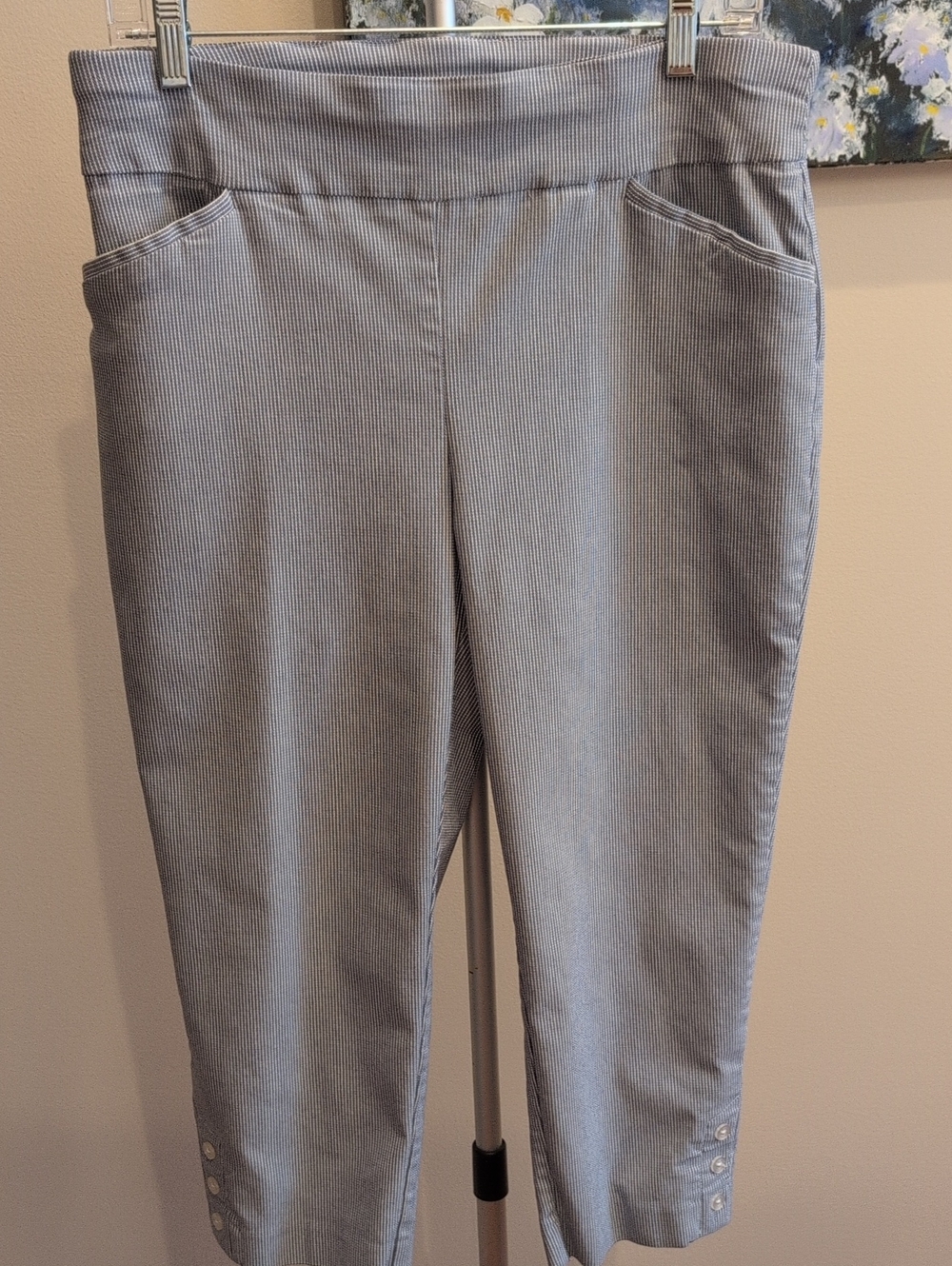 Chico's Light Blue Pinstripe Capri Pull-On Pants